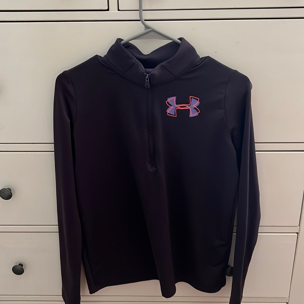 Youth size XL, Under Armour pull over.